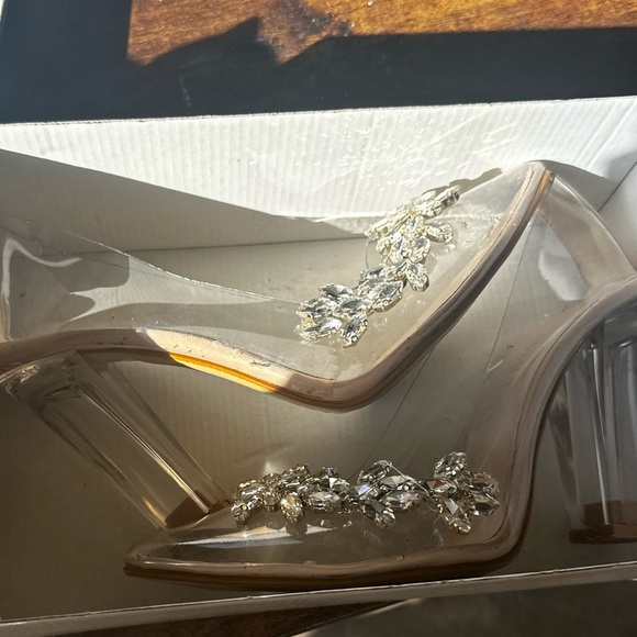 Wedding shoes - Picture 3 of 4